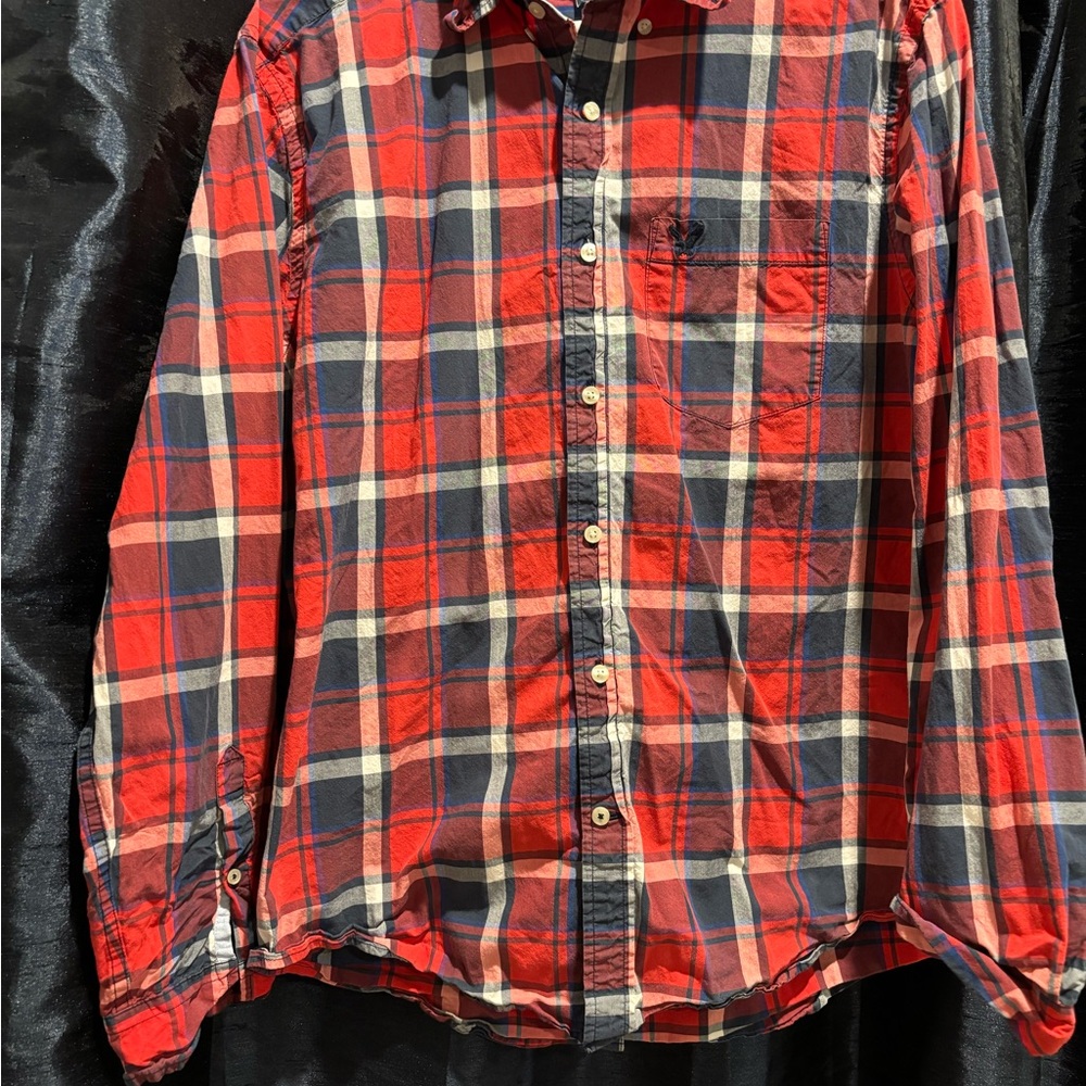 American Eagle Outfitters Red and Blue Plaid Shirt L